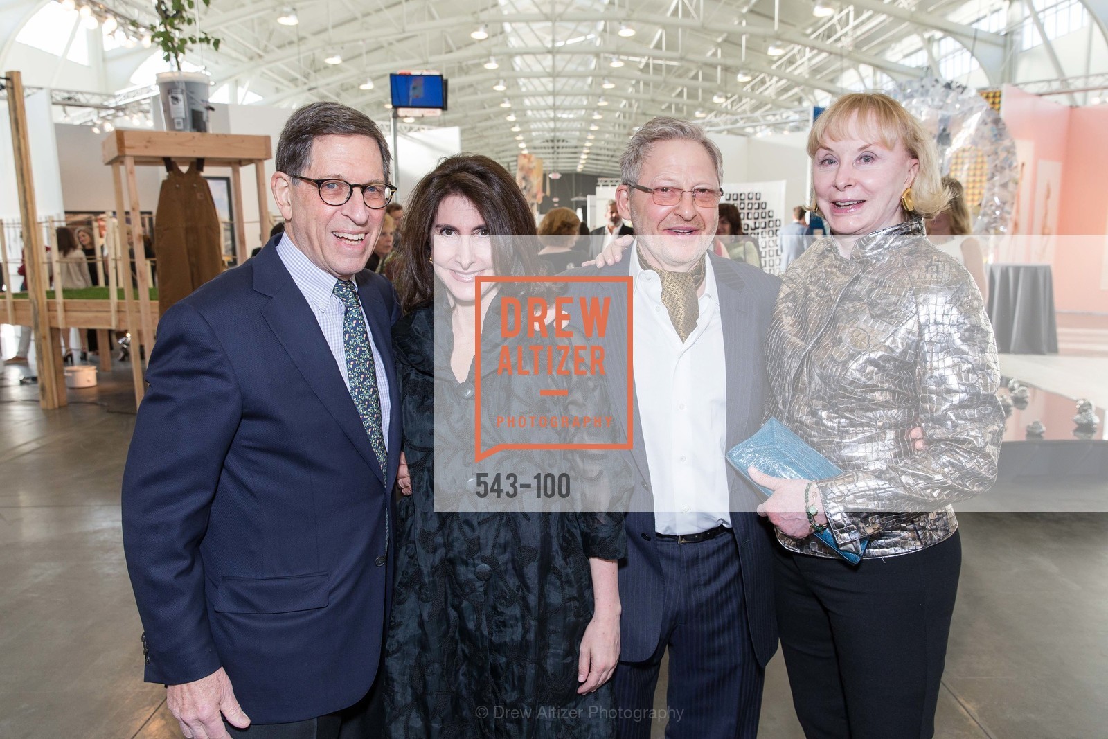 Fred Gans, Leslie Meyerovich, Alex Meyerovich, Shelby Gans, Gucci & Vogue Dinner, Fort Mason. Pier 2, Photo #543-100 Fred Gans, Leslie Meyerovich, Alex Meyerovich, Shelby Gans, Photo #543-100