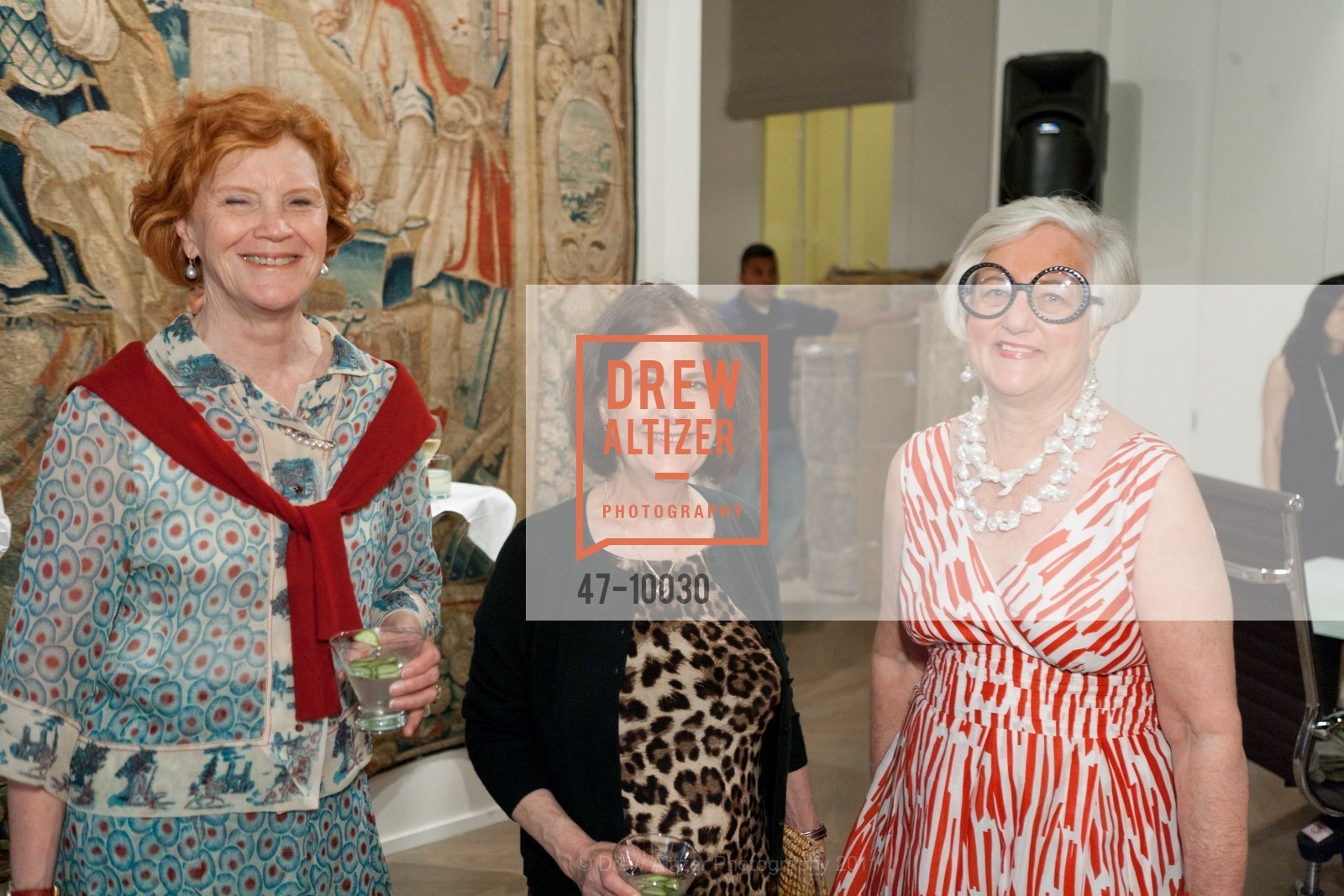 Pamela Babey, Julie Guggenheim, Susannah Allen, Mansour | Mansour Modern Grand Opening Gala, US, October 13th, 2011, Photo #47-10030 Pamela Babey, Julie Guggenheim, Susannah Allen, Photo #47-10030