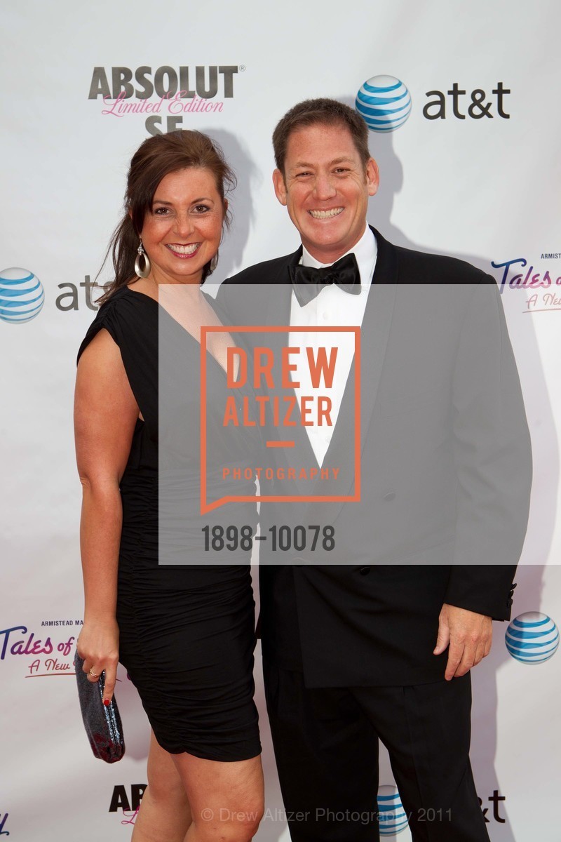 Stephanie Portillo, Bill Gardner, AMERICAN CONSERVATORY THEATRE Presents Tales of the City, Opening Night Gala, Union Square, June 2nd, 2011, Photo #1898-10078 Stephanie Portillo, Bill Gardner, Photo #1898-10078