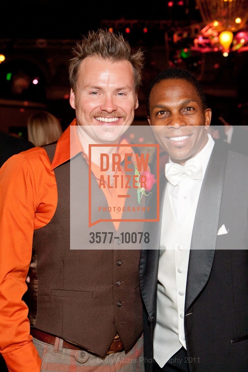 Keith Bearden, Ron Kellum, AMERICAN CONSERVATORY THEATRE Presents Tales of the City, Opening Night Gala, Union Square, June 2nd, 2011, Photo #3577-10078 Keith Bearden, Ron Kellum, Photo #3577-10078