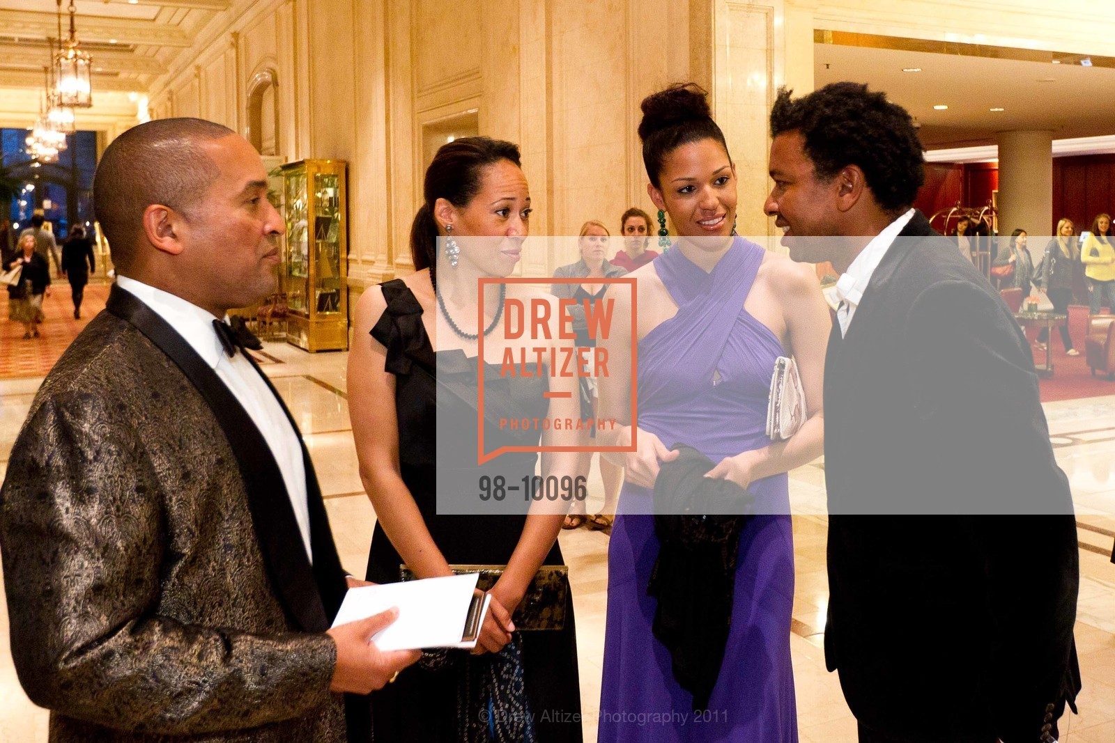 David Ellington, Robin McBride, Andrea McBride, Altura Ewers, 6th Annual MoAD Gala, US, October 15th, 2011, Photo #98-10096 David Ellington, Robin McBride, Andrea McBride, Altura Ewers, Photo #98-10096