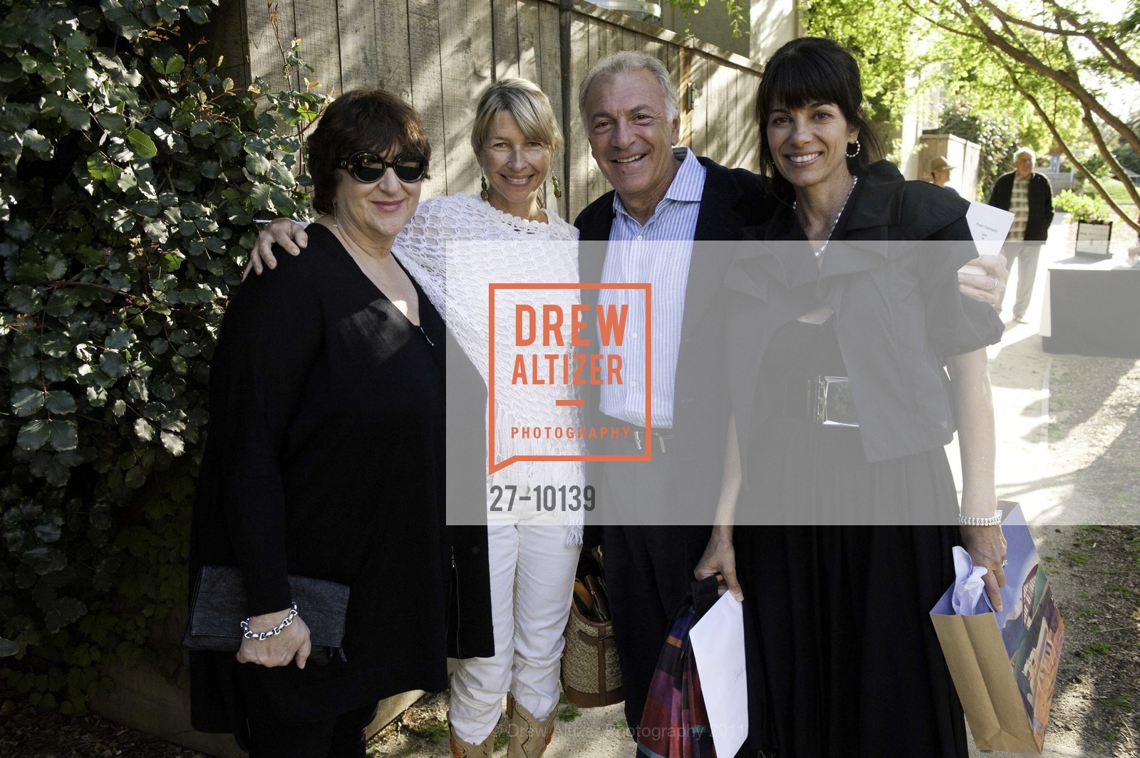 Susan Magley, Ann Ernish, Peter Palmisano, Christy Palmisano, OXBOW SCHOOL Benefit "Art For Thought: A Tribute to PAULE ANGLIM", US, May 1st, 2011, Photo #27-10139 Susan Magley, Ann Ernish, Peter Palmisano, Christy Palmisano, Photo #27-10139