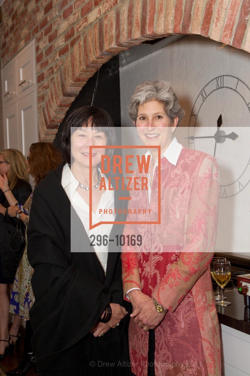 Margie Chen, Kathy Nyrop, Photo #296-10169