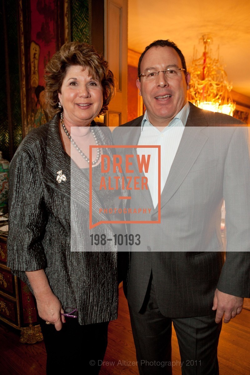 Pam Glogau, Photo #198-10193