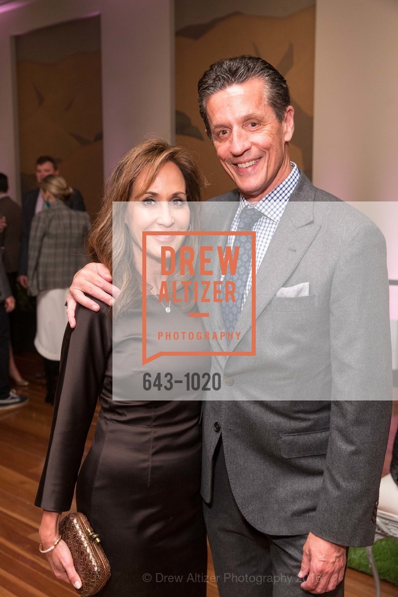 Roxanne Fleming, David Soward, The de Young Museum Honors Oscar De La Renta, de Young Museum. 50 Hagiwara Tea Garden Drive, San Francisco, CA 94118, March 10th, 2016, Photo #643-1020 Roxanne Fleming, David Soward, Photo #643-1020