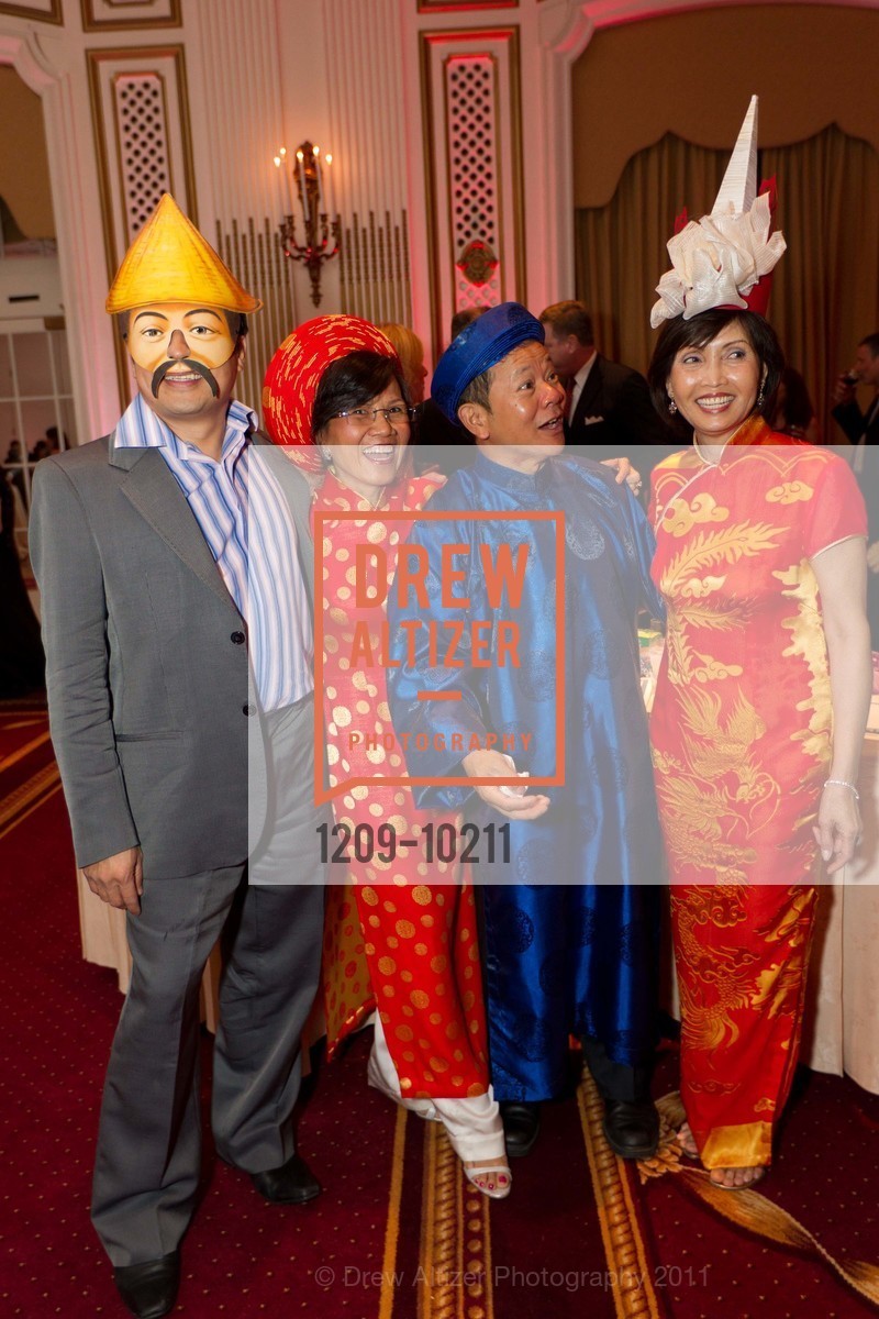 Yu Tran, Lan Tran, Ken Tran, Thao Dodson, Photo #1209-10211