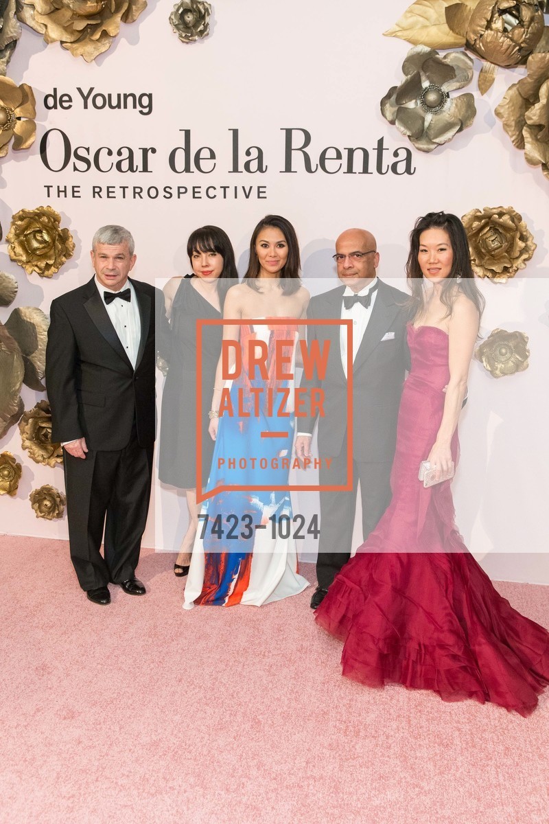 Richard Beleson, Jodi Nakacska, Theresa Beleson, Raje Shindhia, Oscar de la Renta Benefit Gala, de Young Museum. 50 Hagiwara Tea Garden Drive, Photo #7423-1024 Richard Beleson, Jodi Nakacska, Theresa Beleson, Raje Shindhia, Photo #7423-1024