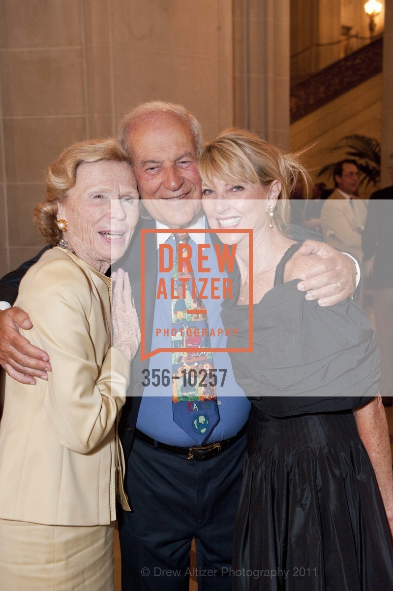 Barbara Callander, Bob Maier, Mary Lou Maier, Photo #356-10257