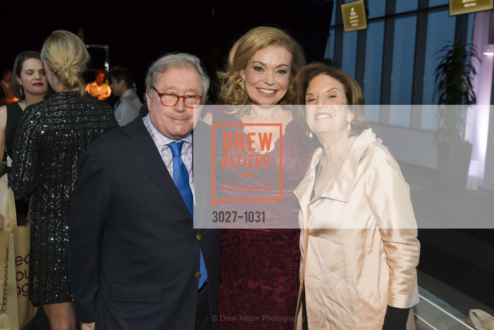Jay Colen, Suzanne Klahr, Joan Colen, The BUILD Gala, Pier 27. Pier 27, March 12th, 2016, Photo #3027-1031 Jay Colen, Suzanne Klahr, Joan Colen, Photo #3027-1031