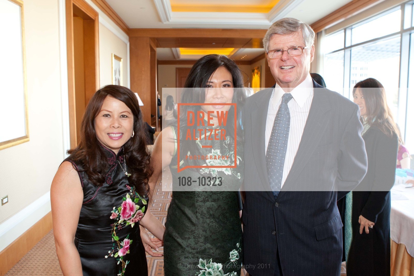 Sharon Seto, Annie Wong, Richard Barker, ASIA SOCIETY'S Eighth Annual Dinner, US, May 6th, 2011, Photo #108-10323 Sharon Seto, Annie Wong, Richard Barker, Photo #108-10323