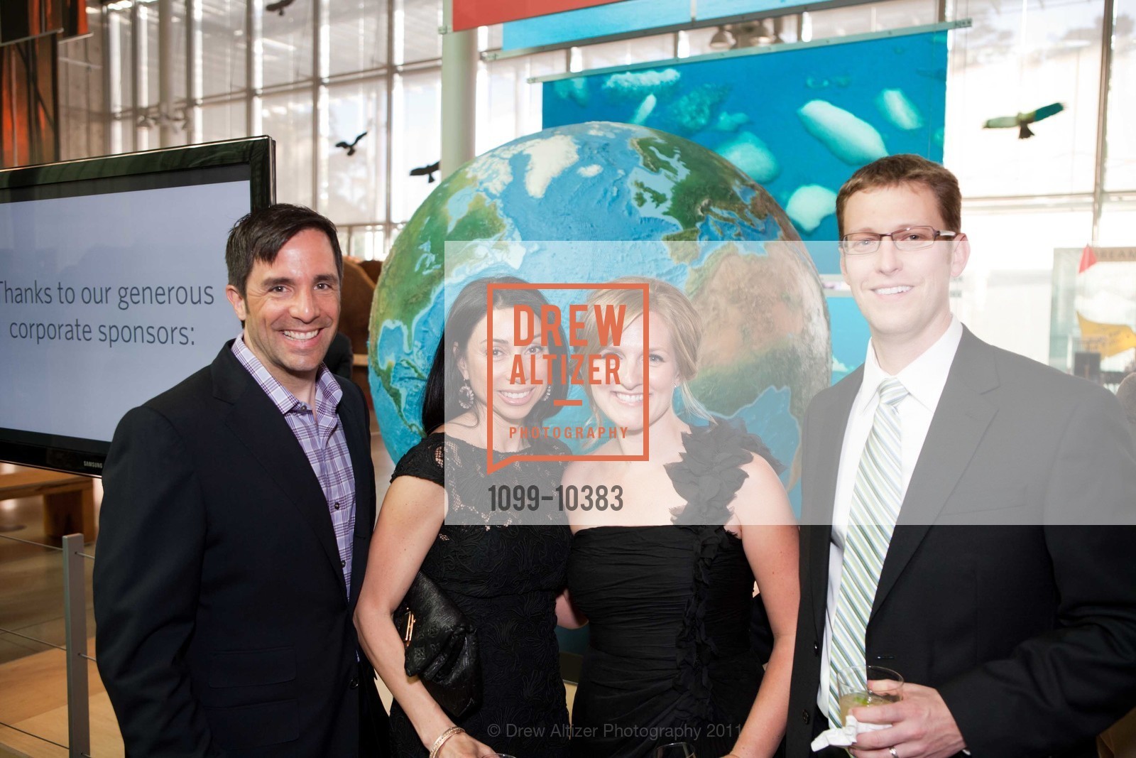 Stuart Peterson, Gina Peterson, Melody Estabrook, Scott Dylla, CALIFORNIA ACADEMY OF SCIENCES 25th Annual Big Bang Gala, US, May 6th, 2011, Photo #1099-10383 Stuart Peterson, Gina Peterson, Melody Estabrook, Scott Dylla, Photo #1099-10383