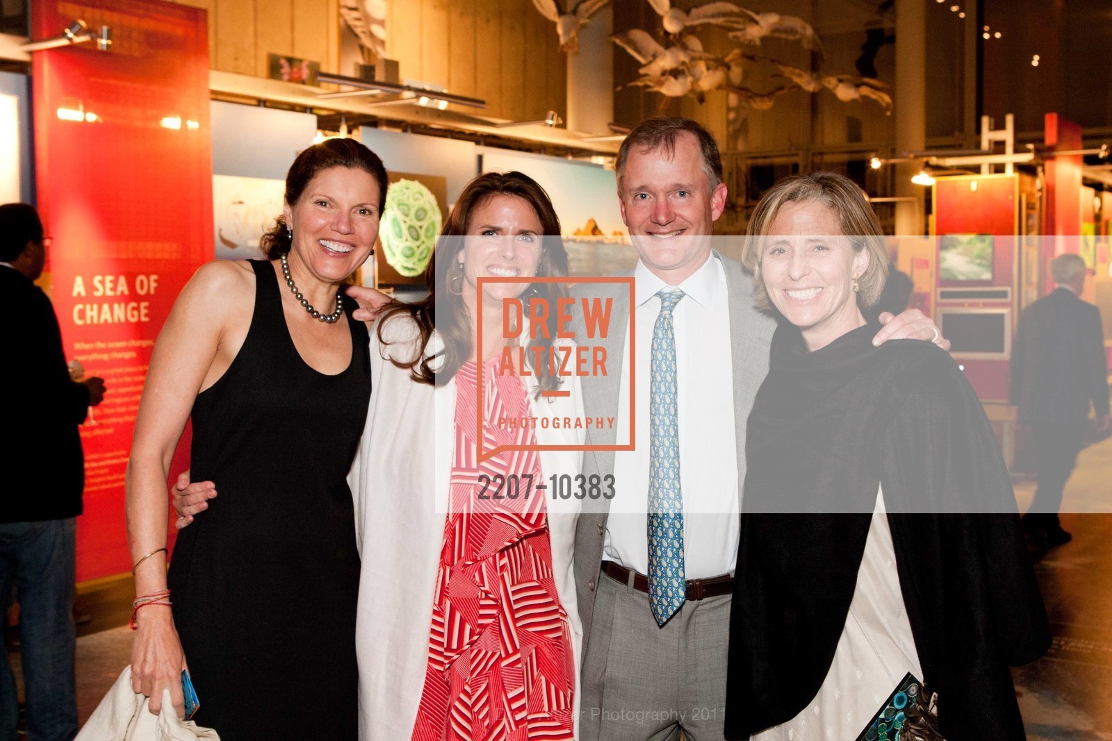Anne Lind, Moly Gamble, Ted Williams, Lisa Williams, CALIFORNIA ACADEMY OF SCIENCES 25th Annual Big Bang Gala, US, May 6th, 2011, Photo #2207-10383 Anne Lind, Moly Gamble, Ted Williams, Lisa Williams, Photo #2207-10383