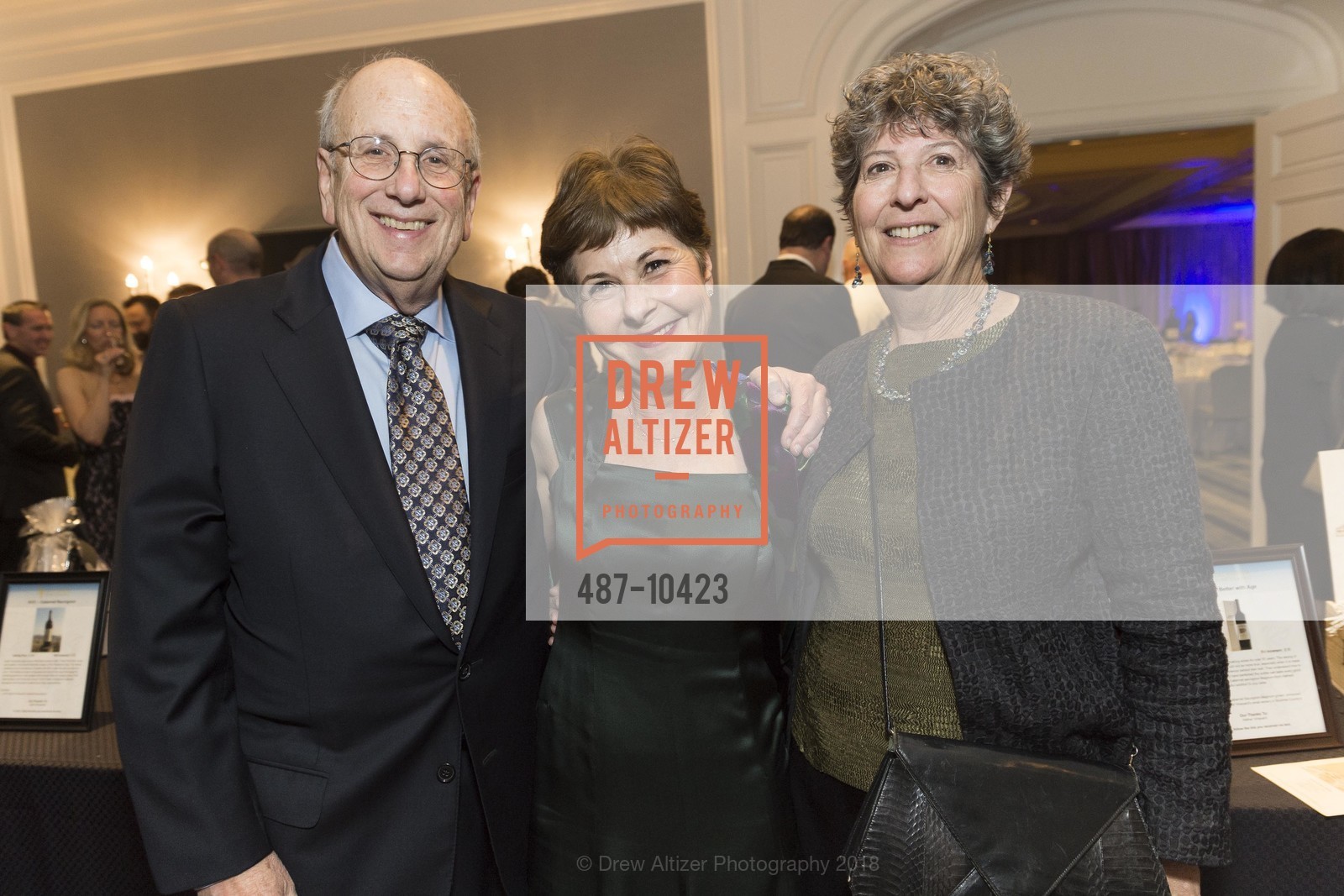 Steve Zatkin, Vicki Zatkin, Fonda Karelitz, Crohn's and Colitis Foundation California Wine Classic 2018, Ritz Carlton Hotel. 600 Stockton Street, April 14th, 2018, Photo #487-10423 Steve Zatkin, Vicki Zatkin, Fonda Karelitz, Photo #487-10423