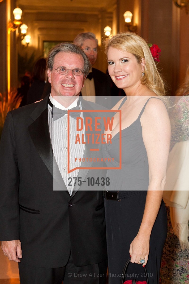 George Drysdale, Kelly Grimes, SF Opera 2010 Gala - Arrivals, War Memorial Opera House, September 10th, 2010, Photo #275-10438 George Drysdale, Kelly Grimes, Photo #275-10438