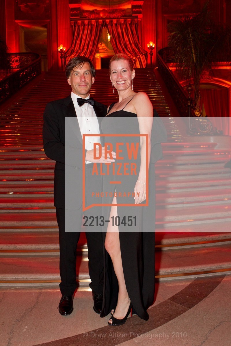 George Riley, Tricia Fitzpatrick, SF Opera - After Party, War Memorial Opera House. San Francisco, September 10th, 2010, Photo #2213-10451 George Riley, Tricia Fitzpatrick, Photo #2213-10451