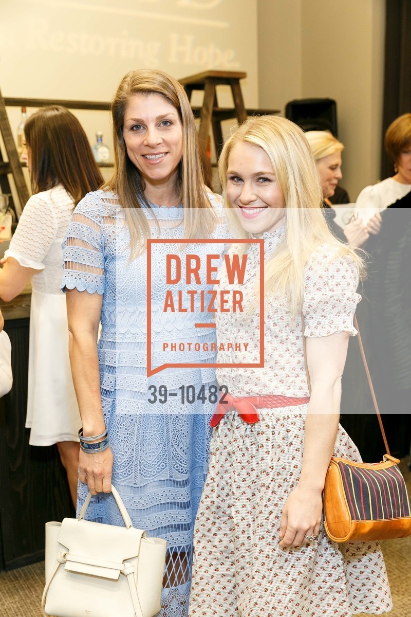 Laurie Hanna Carrade, Tatum Getty, 52nd Annual Edgewood Fair Luncheon 2018, Bently Reserve. 301 Battery Street, April 27th, 2018, Photo #39-10482 Laurie Hanna Carrade, Tatum Getty, Photo #39-10482