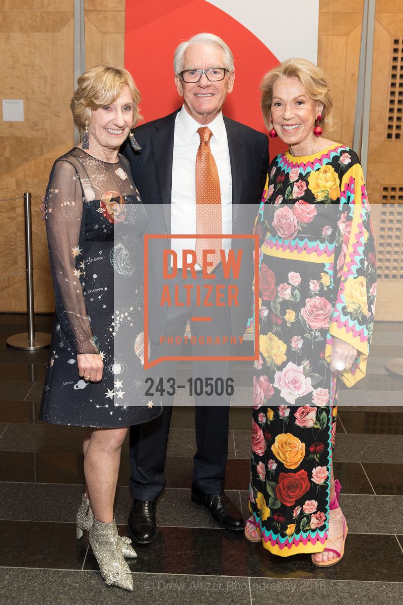 Nancy Bechtle, Chuck Schwab, Charlotte Shultz, SFMOMA Modern Ball 2018, Various, November 6th, 2021, Photo #243-10506 Nancy Bechtle, Chuck Schwab, Charlotte Shultz, Photo #243-10506