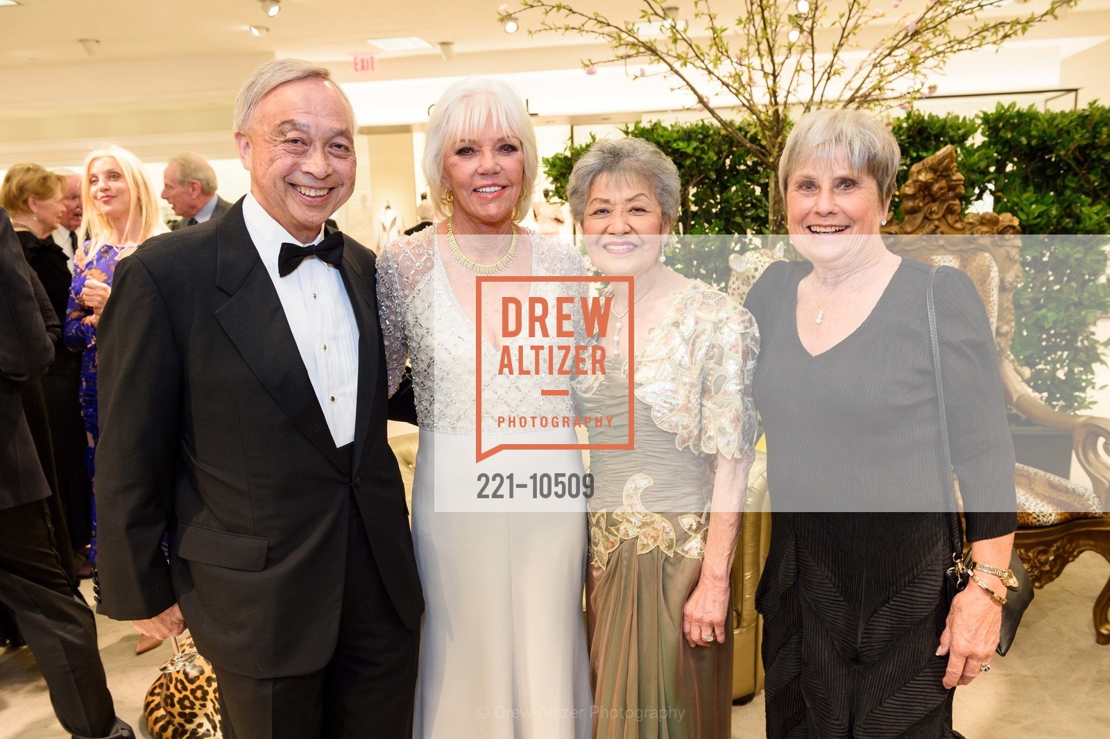 Larry Chew, Elsie Floriani, Helen Chew, Gunilla Follett, Photo #221-10509