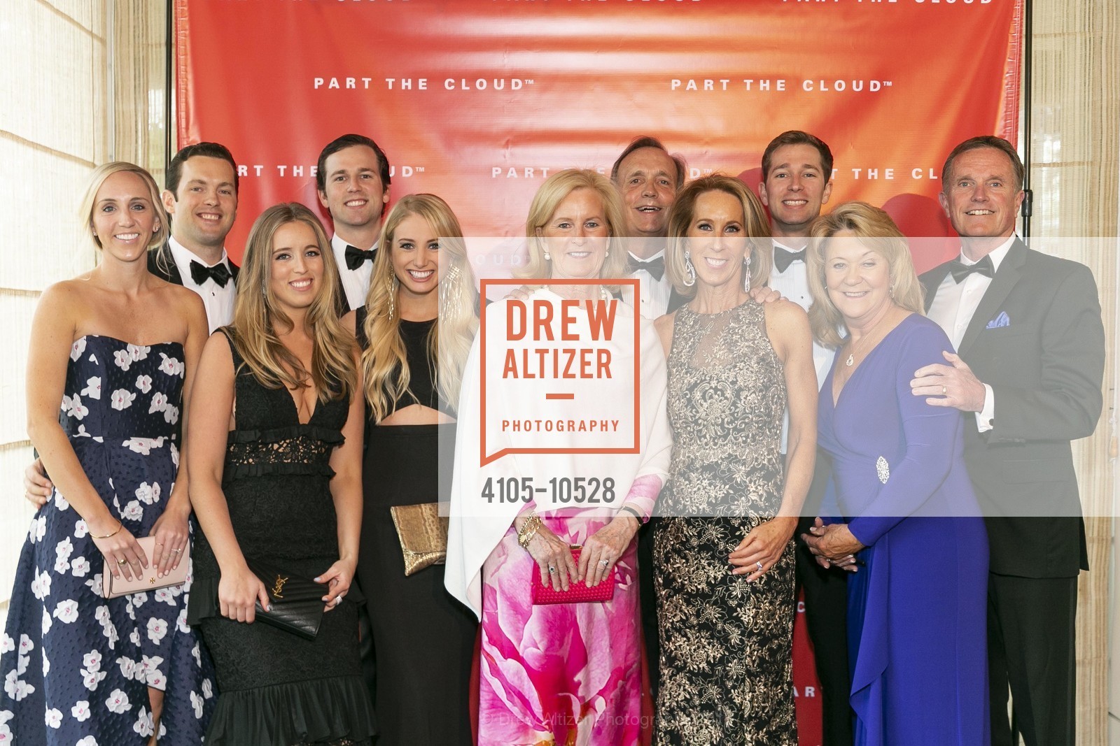 Kate Webb, Tim Hoag, Samantha Hoag, Nick Stuebe, Rainey Lancaster, Tish Stuebe, Jay Hoag, Mikey Hoag, Sean Hoag, Linda Hoag, Jack Hoag, Photo #4105-10528