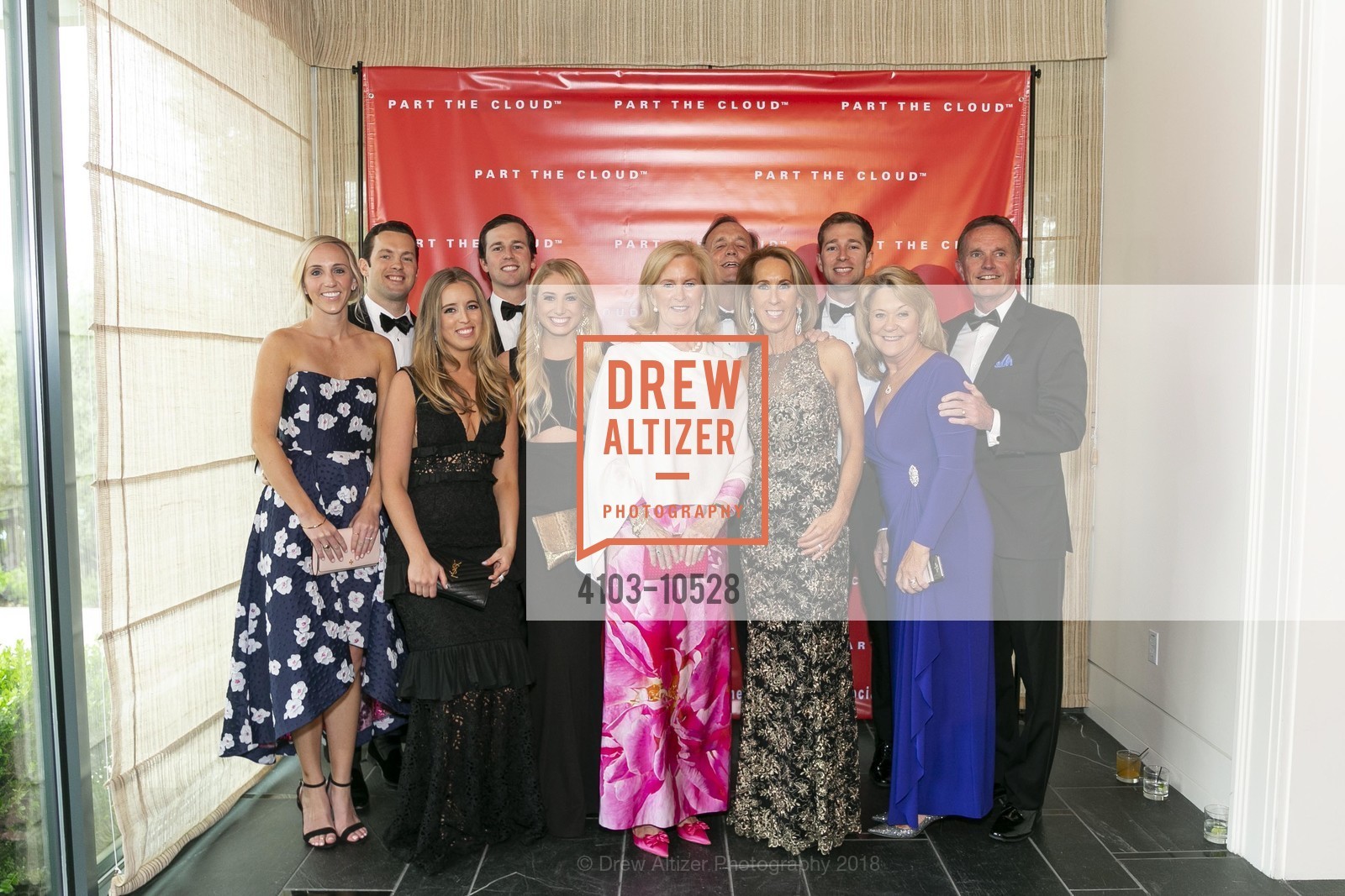 Kate Webb, Tim Hoag, Samantha Hoag, Nick Stuebe, Rainey Lancaster, Tish Stuebe, Jay Hoag, Mikey Hoag, Sean Hoag, Linda Hoag, Jack Hoag, Photo #4103-10528