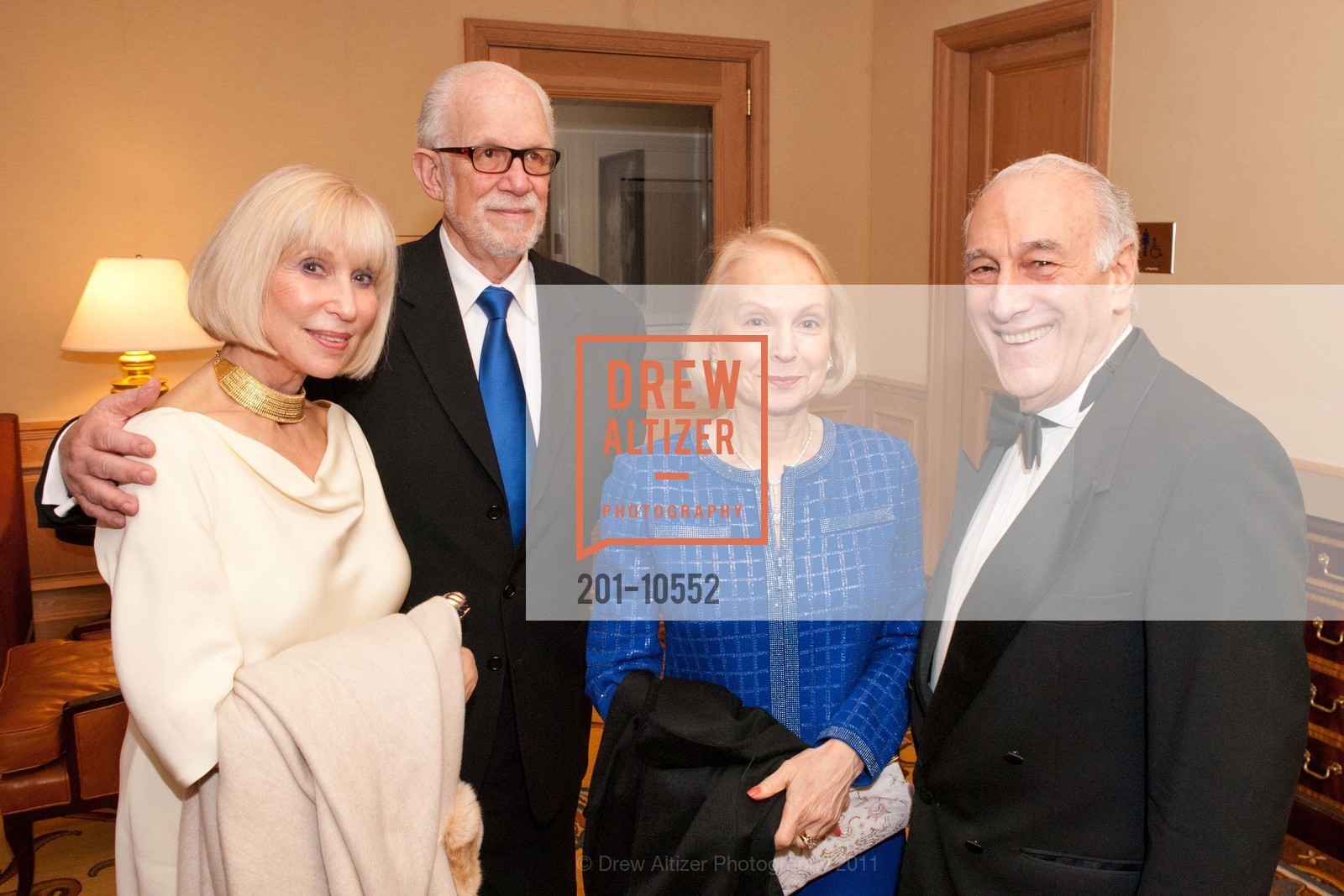 Elaine Kaplan, Michael Kaplan, Sharon Litsky, John Sampson, Jewish Family and Children's Services 27th FAMMY AWARDS GALA Honors Community leaders, US, March 27th, 2011, Photo #201-10552 Elaine Kaplan, Michael Kaplan, Sharon Litsky, John Sampson, Photo #201-10552