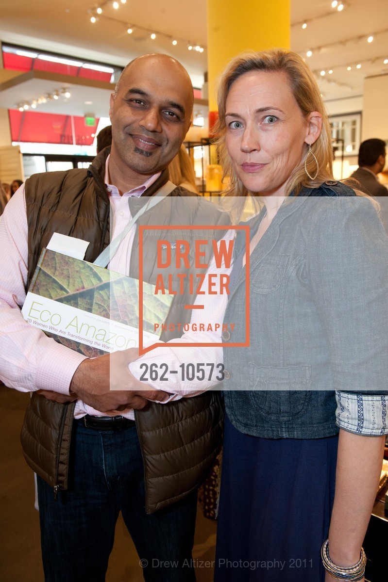 Sunil Paul, Mera Granberg, Photo #262-10573
