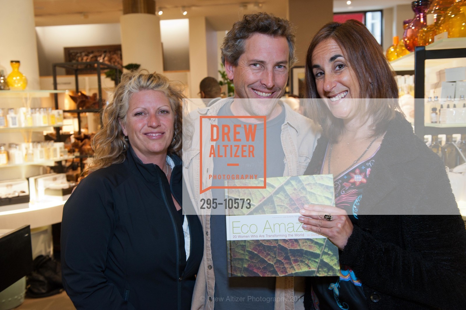 Carmen Mauk, Tomas McCabe, Rae Richman, Photo #295-10573