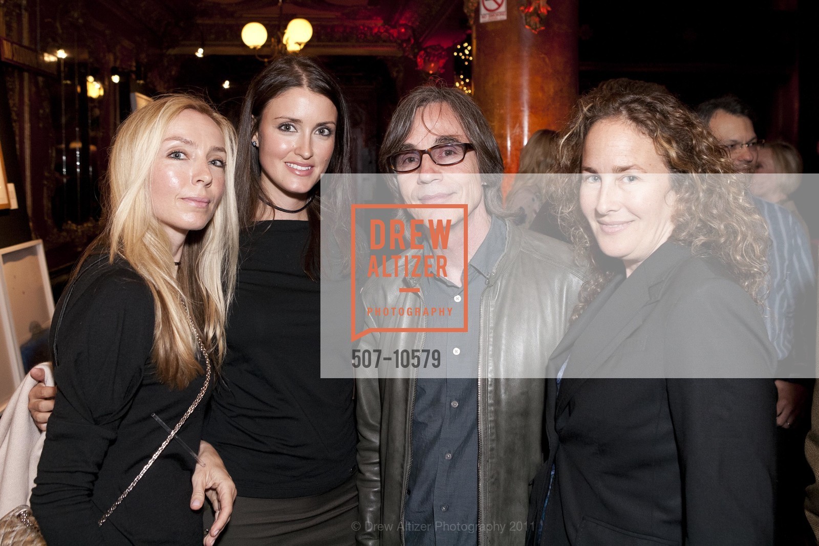 Paulina Relota, Agatha Luczo, Jackson Browne, Dianna Cohen, An Evening of Music Art & Heart Featuring KENNY LOGGINS, US, August 26th, 2011, Photo #507-10579 Paulina Relota, Agatha Luczo, Jackson Browne, Dianna Cohen, Photo #507-10579