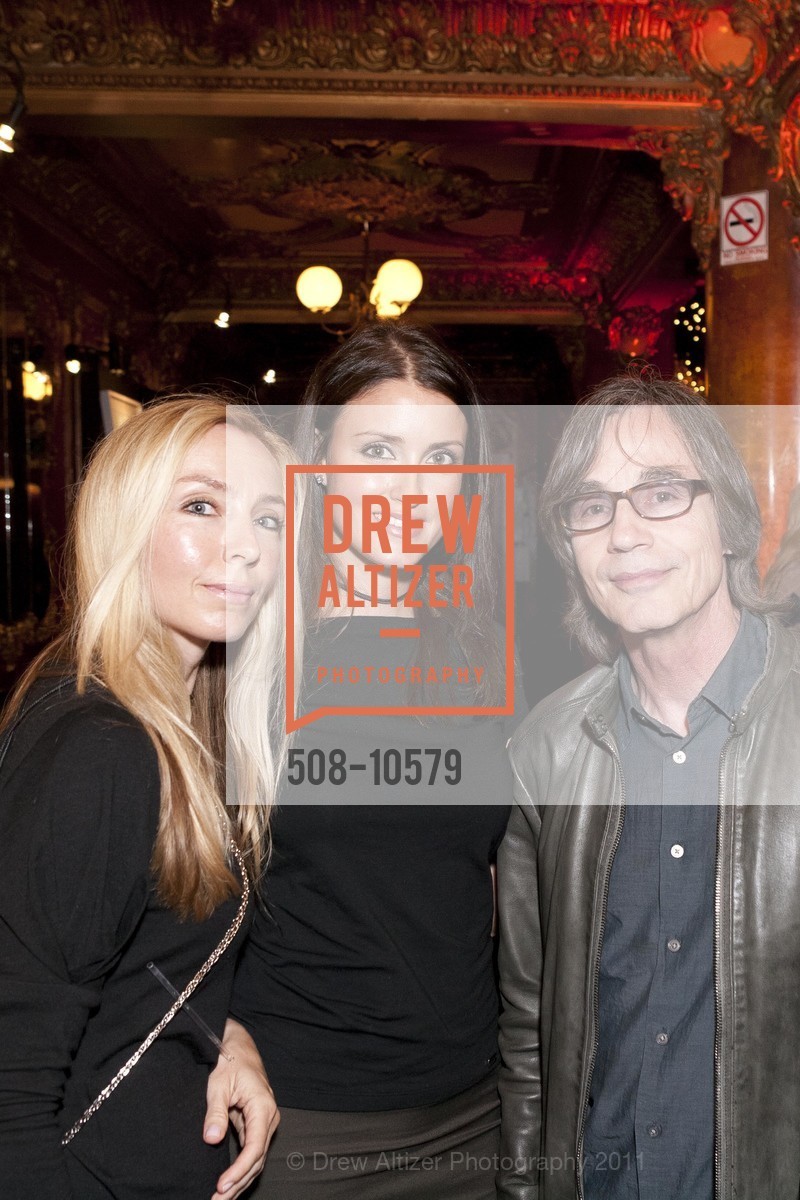 Paulina Relota, Agatha Luczo, Jackson Browne, An Evening of Music Art & Heart Featuring KENNY LOGGINS, US, August 26th, 2011, Photo #508-10579 Paulina Relota, Agatha Luczo, Jackson Browne, Photo #508-10579