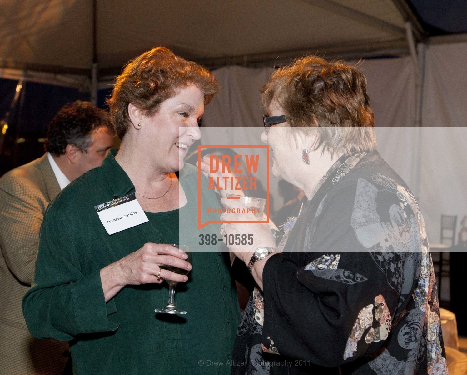 Michaela Cassidy, Linda Jo Fitz, SAN FRANCISCO PLANNING + URBAN RESEARCH ASSOCIATION (SPUR)'s Dine + Discover Benefit, US, June 17th, 2011, Photo #398-10585 Michaela Cassidy, Linda Jo Fitz, Photo #398-10585