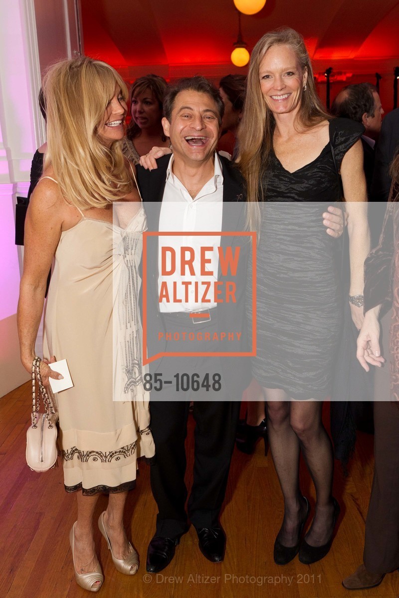 Goldie Hawn, Peter Diamandis, Suzy Amis Cameron, X PRIZE Foundation Radical Benefit for Humanity, US, October 20th, 2011, Photo #85-10648 Goldie Hawn, Peter Diamandis, Suzy Amis Cameron, Photo #85-10648