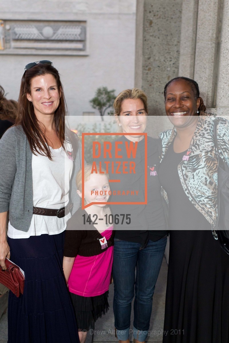 Leslie Podell, Summer Tompkins Walker, Della Walker, Wanda Holland Greene, EVE AT GRACE and After Party, US, October 4th, 2011, Photo #142-10675 Leslie Podell, Summer Tompkins Walker, Della Walker, Wanda Holland Greene, Photo #142-10675