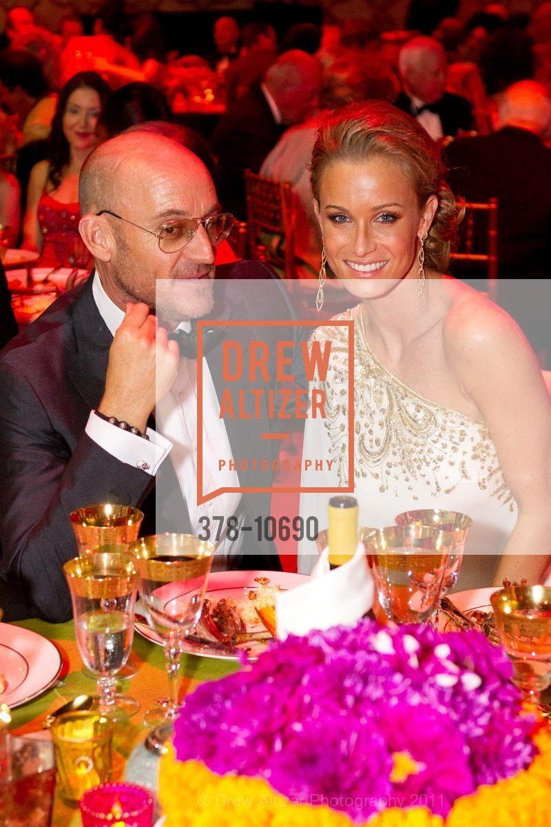 Ted Waitt, Michele Merkin Waitt, ASIAN ART MUSEUM Maharaja Gala, US, October 19th, 2011, Photo #378-10690 Ted Waitt, Michele Merkin Waitt, Photo #378-10690