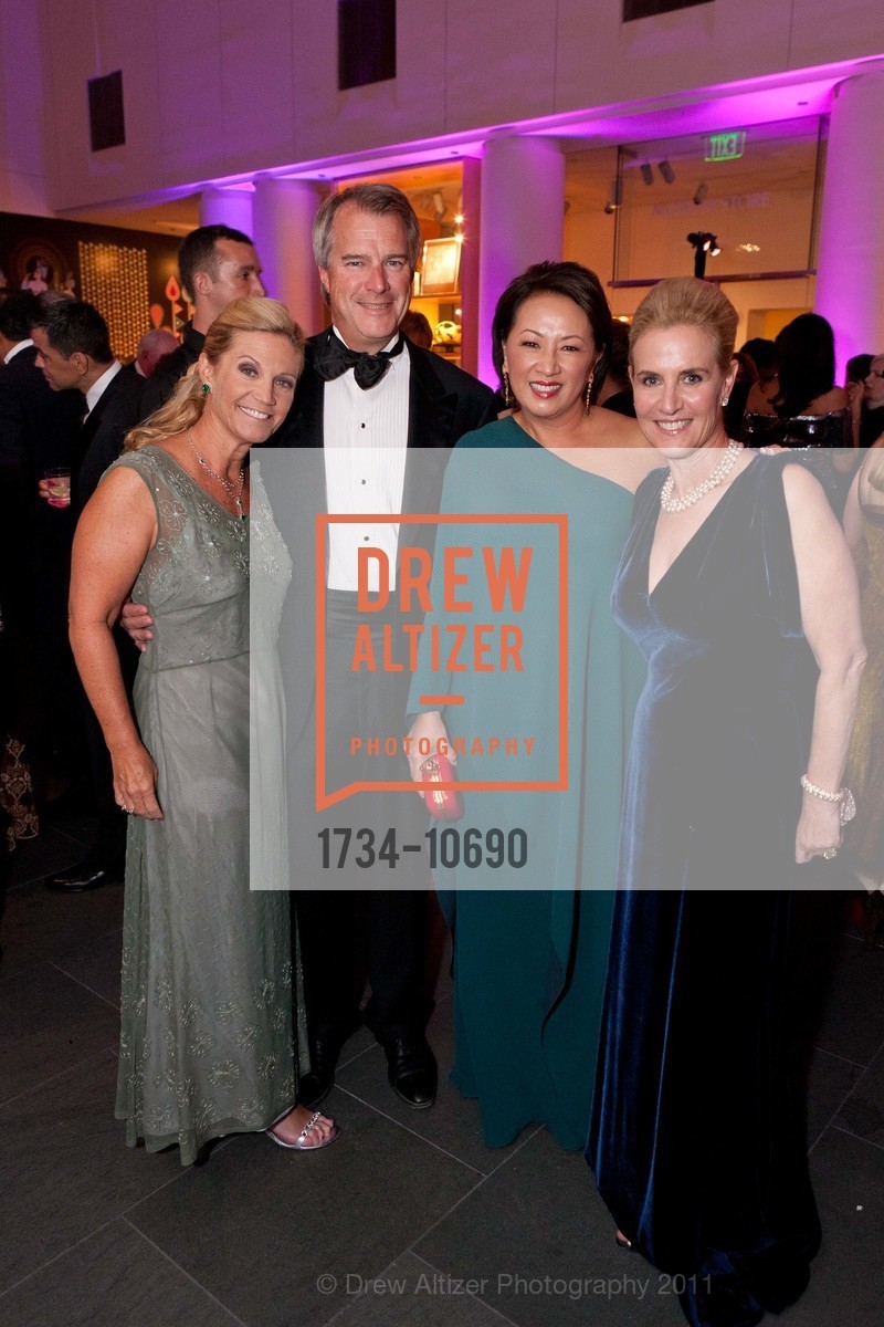 Mary Stevens, Mark Stevens, Eliza Cash, Lisa Goldman, ASIAN ART MUSEUM Maharaja Gala, US, October 19th, 2011, Photo #1734-10690 Mary Stevens, Mark Stevens, Eliza Cash, Lisa Goldman, Photo #1734-10690