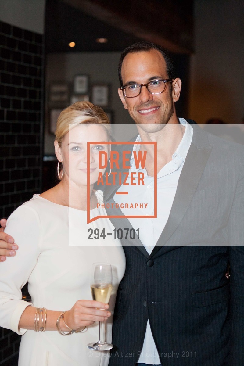 Anna Weinberg, Jed Simon, Park Tavern + Gilt City Preview Party, US, September 1st, 2011, Photo #294-10701 Anna Weinberg, Jed Simon, Photo #294-10701