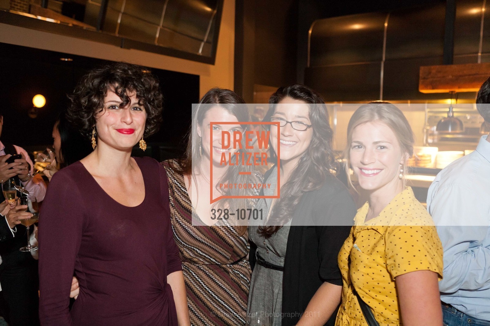 Claudia Beechen, Colly Schwartz, Laura Geronemus, Heidi Rooker, Park Tavern + Gilt City Preview Party, US, September 1st, 2011, Photo #328-10701 Claudia Beechen, Colly Schwartz, Laura Geronemus, Heidi Rooker, Photo #328-10701