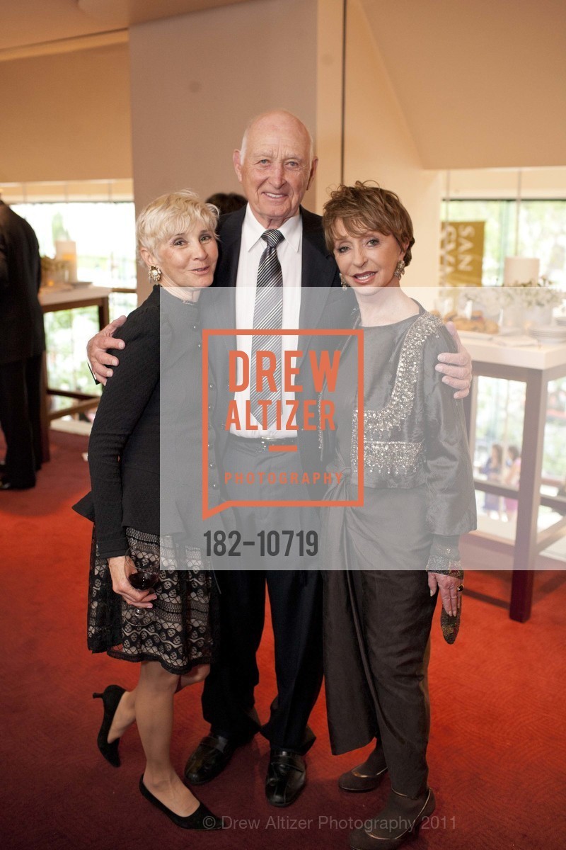 Gail Glasser, Jerry Grotsky, Roberta Sherman, San Francisco LEAGUE OF SF SYMPHONY Presents: An Evening with CAROLINA HERRERA, US, April 20th, 2011, Photo #182-10719 Gail Glasser, Jerry Grotsky, Roberta Sherman, Photo #182-10719