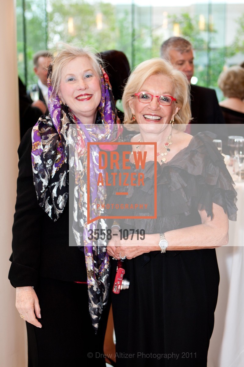 Cheryl Hogan, Helga Justman, San Francisco LEAGUE OF SF SYMPHONY Presents: An Evening with CAROLINA HERRERA, US, April 20th, 2011, Photo #3558-10719 Cheryl Hogan, Helga Justman, Photo #3558-10719