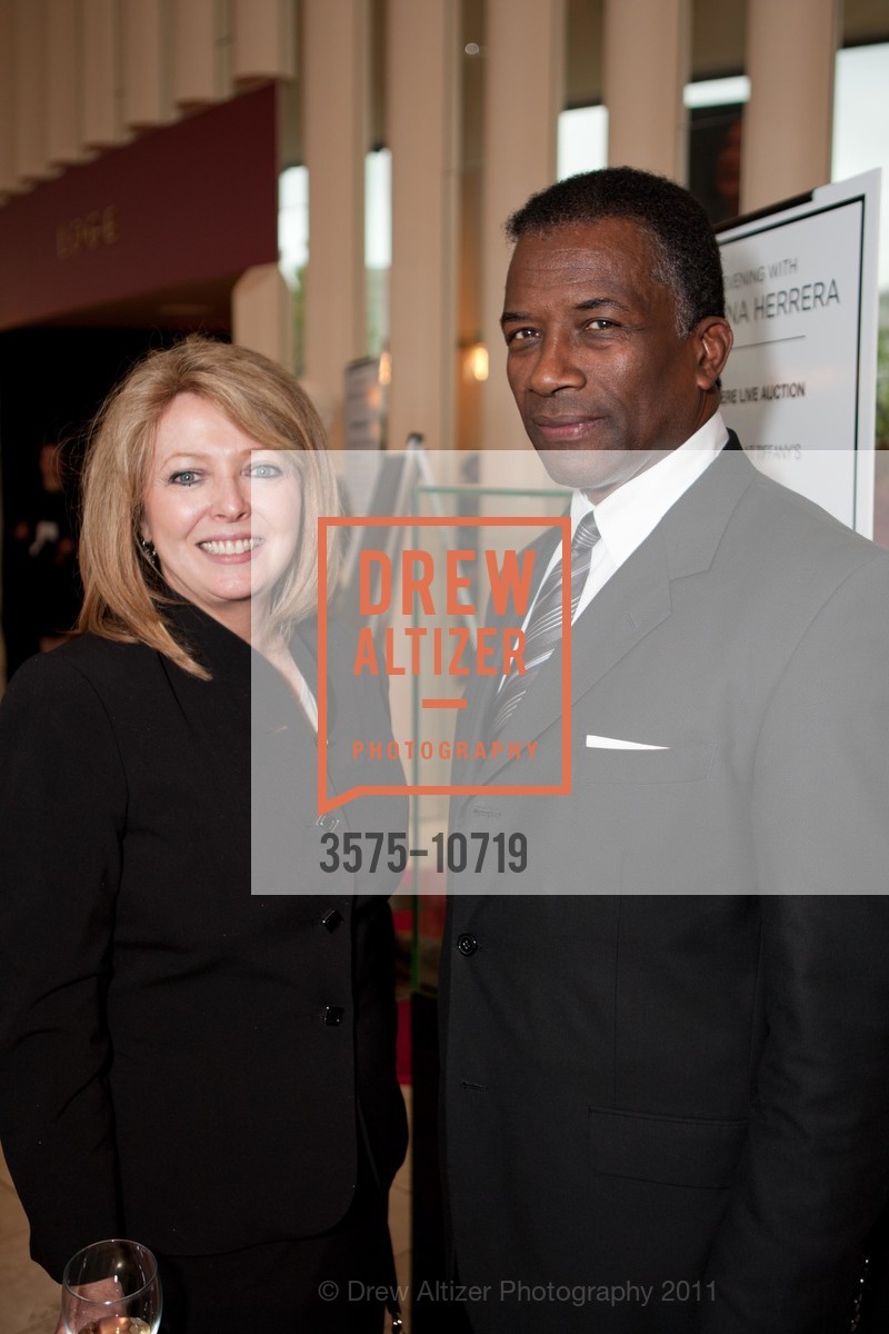 Judy Cronkhite, Jerry Simmons, San Francisco LEAGUE OF SF SYMPHONY Presents: An Evening with CAROLINA HERRERA, US, April 20th, 2011, Photo #3575-10719 Judy Cronkhite, Jerry Simmons, Photo #3575-10719