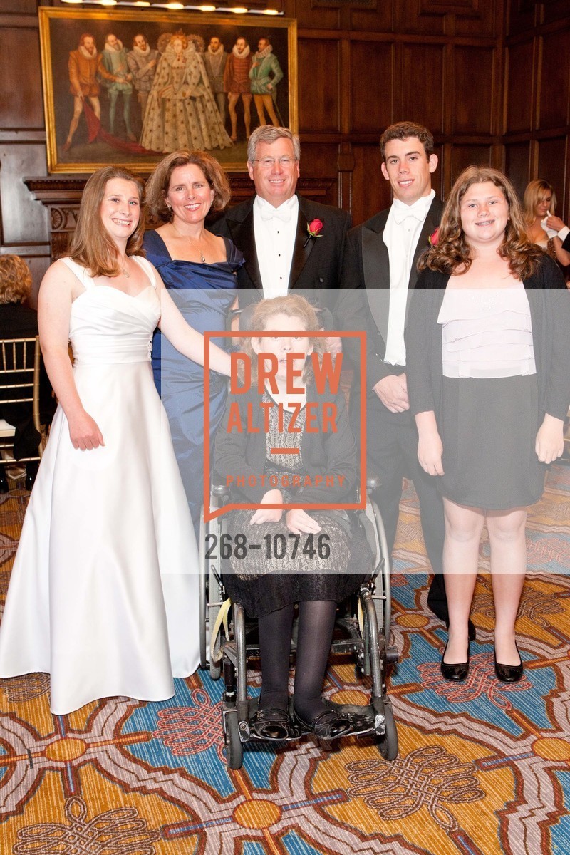 Shealyn Mathews, Lisa Mathews, John Mathews, Jack Mathews, Casey Mathews, FRONT Kathryn Mathews, San Francisco Debutante Ball 2011, US, June 17th, 2011, Photo #268-10746 Shealyn Mathews, Lisa Mathews, John Mathews, Jack Mathews, Casey Mathews, FRONT Kathryn Mathews, Photo #268-10746