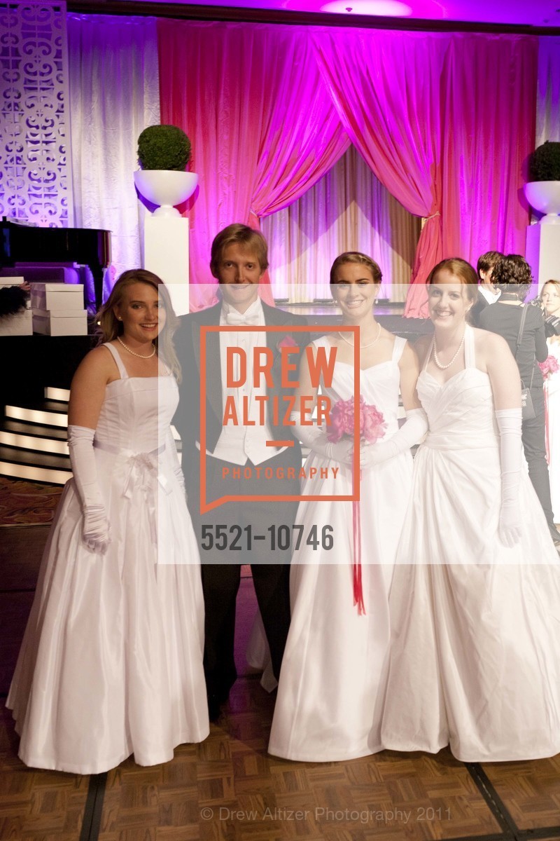 Elizabeth Peters, Gus Peters, Helen Brown, Juliet Charnas, San Francisco Debutante Ball 2011, US, June 17th, 2011, Photo #5521-10746 Elizabeth Peters, Gus Peters, Helen Brown, Juliet Charnas, Photo #5521-10746