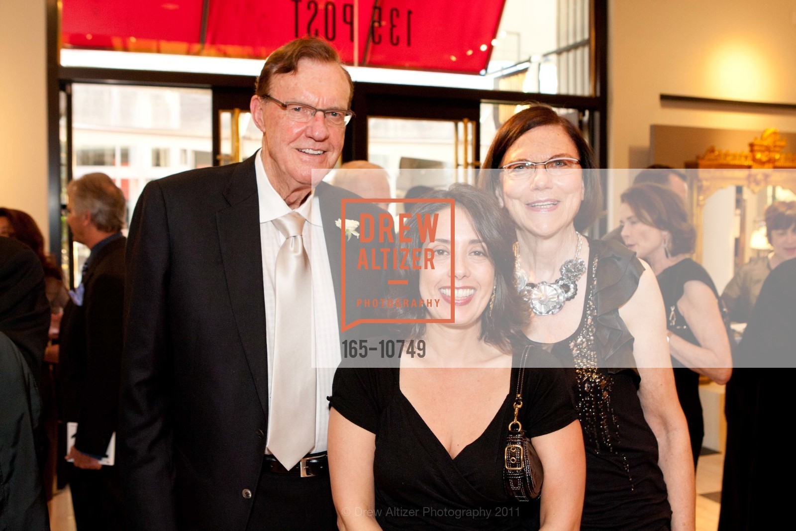Thomas Bruce, Susan Avila, Tecoah Bruce, MIRROR MIRROR: Gump's 150th Anniversary Gala to Benefit California College of the Arts, US, April 1st, 2011, Photo #165-10749 Thomas Bruce, Susan Avila, Tecoah Bruce, Photo #165-10749