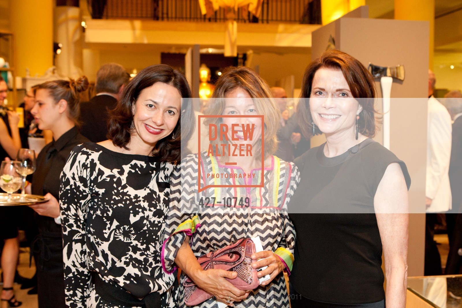 Yvonne Borrmann, Adriane Iann, Kay Walker, MIRROR MIRROR: Gump's 150th Anniversary Gala to Benefit California College of the Arts, US, April 1st, 2011, Photo #427-10749 Yvonne Borrmann, Adriane Iann, Kay Walker, Photo #427-10749