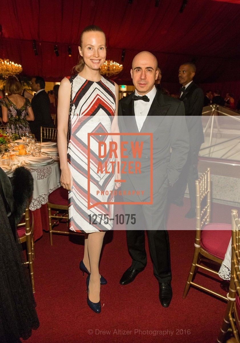 Julia Milner, Yuri Milner, The Mid-Winter Gala 2016 Sponsored by Dolce & Gabbana, Legion of Honor. 100 34th Ave, March 31st, 2016, Photo #1275-1075 Julia Milner, Yuri Milner, Photo #1275-1075