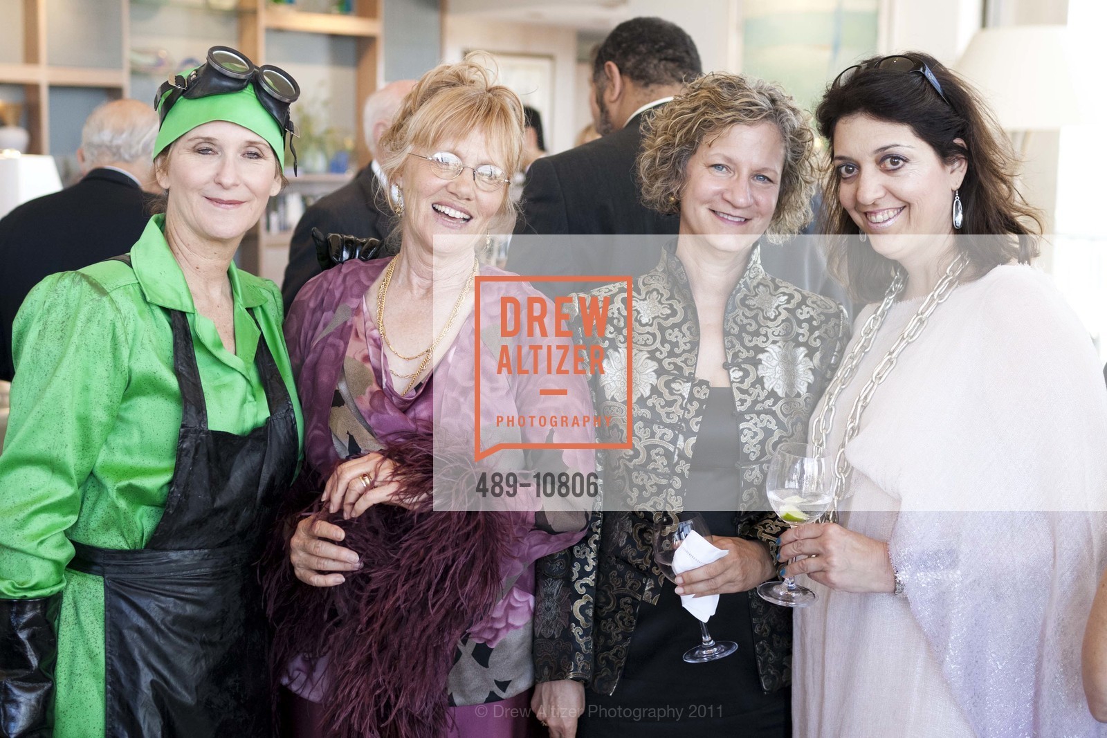Laurel Winzler, Susan Anderson-Norby, Judith Frankel, Valentina Simi, GEORGE AND CHARLOTTE SHULTZ Host SF OPERA'S Der Ring des Nibelungen Pre-Party, US, June 21st, 2011, Photo #489-10806 Laurel Winzler, Susan Anderson-Norby, Judith Frankel, Valentina Simi, Photo #489-10806