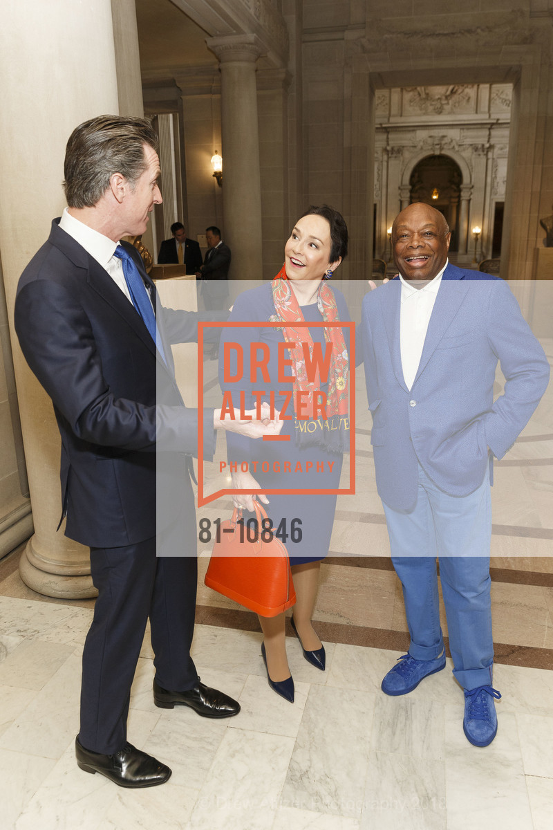 Gavin Newsom, Elisa Stephens, Willie Brown, Mayor Ed Lee Official Photo Unveiling, San Francisco City Hall. 1 Dr. Carlton B. Goodlett Place, May 5th, 2018, Photo #81-10846 Gavin Newsom, Elisa Stephens, Willie Brown, Photo #81-10846