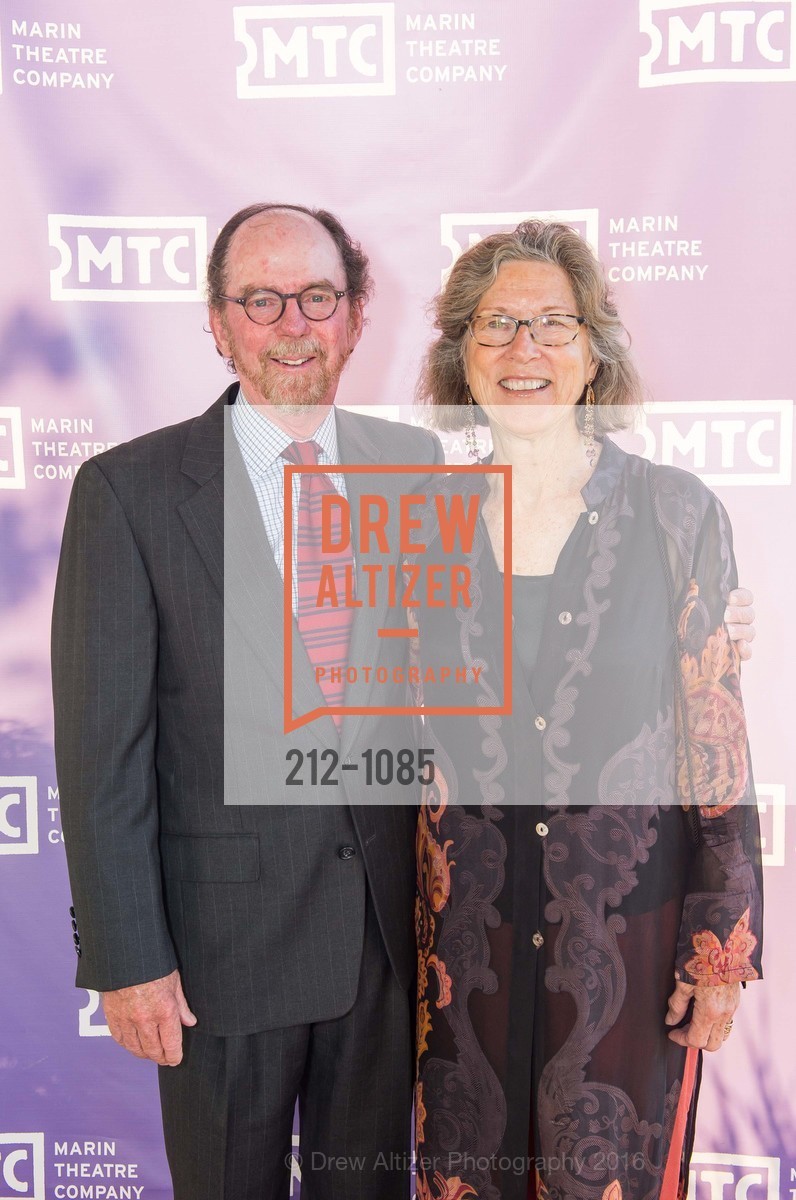 Damon Kerby, Janet Kerby, Photo #212-1085