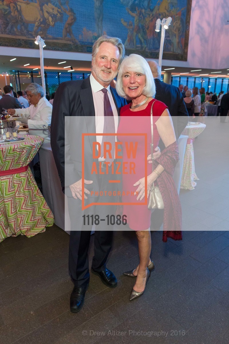 Steve Burrill, Kelly Burrill, Bouquets to Art Opening Night Gala, de Young Museum. 50 Hagiwara Tea Garden Dr, April 4th, 2016, Photo #1118-1086 Steve Burrill, Kelly Burrill, Photo #1118-1086