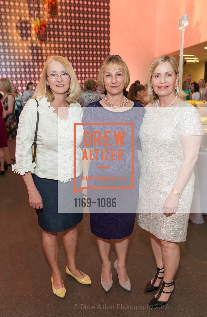 Claudia Feurey, Suzanne Vuko, Allison Huegel, Bouquets to Art Opening Night Gala, de Young Museum. 50 Hagiwara Tea Garden Dr, April 4th, 2016, Photo #1169-1086 Claudia Feurey, Suzanne Vuko, Allison Huegel, Photo #1169-1086