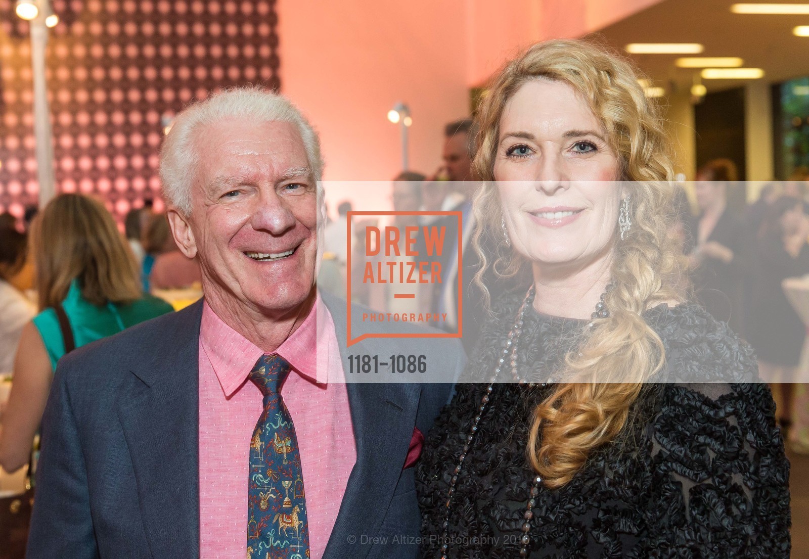 Peter Howley, Janine Alexander, Bouquets to Art Opening Night Gala, de Young Museum. 50 Hagiwara Tea Garden Dr, April 4th, 2016, Photo #1181-1086 Peter Howley, Janine Alexander, Photo #1181-1086